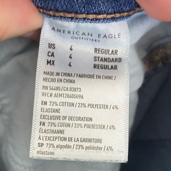 American Eagle | Distressed Medium Wash Hi Rise Jegging | Size 4 - Picture 10 of 10